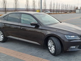 Skoda Superb foto 2