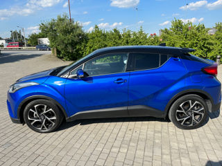 Toyota C-HR foto 2