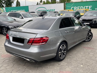 Mercedes E-Class foto 3