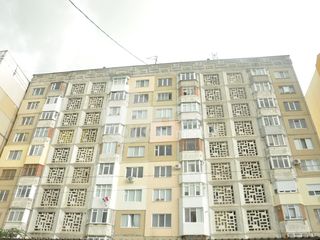 Apartament cu 2 camere, 49 mp, Ialoveni, 22500 € ! foto 1