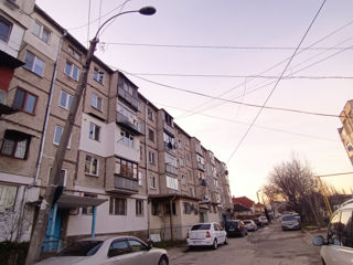 3-х комнатная квартира, 60 м², Ботаника, Кишинёв