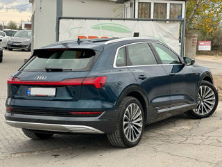 Audi Q5 e-tron foto 5