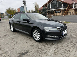 Skoda Superb foto 2