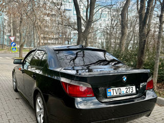 BMW 5 Series foto 2