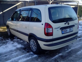 Opel Zafira foto 6