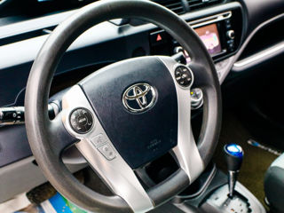 Toyota Prius c foto 7