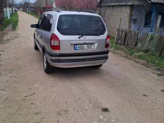 Opel Zafira foto 5