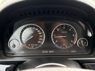 BMW 5 Series foto 12