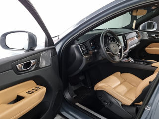 Volvo XC60 foto 3