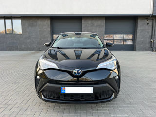 Toyota C-HR foto 2