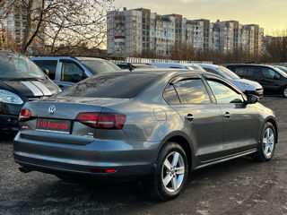 Volkswagen Jetta foto 6