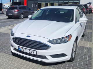 Ford Fusion foto 2