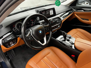 BMW 5 Series foto 8