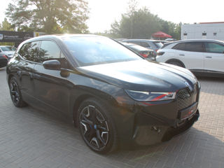 BMW iX foto 2