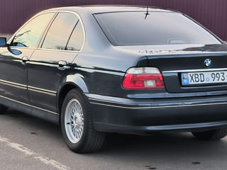 BMW 5 Series foto 7