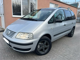 Volkswagen Sharan foto 2