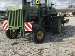 Combine de Silos,Claas Iaguar 685,John Deere 5460. foto 3