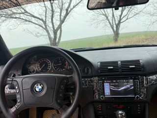 BMW 5 Series foto 7