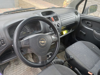 Opel Agila foto 8