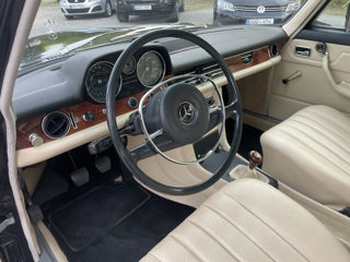 Mercedes W115  1973 foto 9