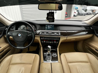 BMW 7 Series foto 9