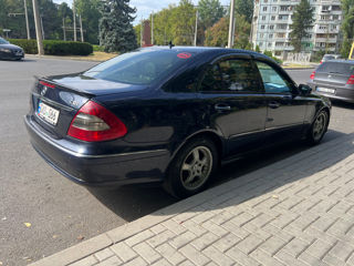 Mercedes E-Class foto 2