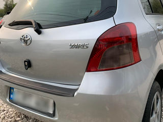 Toyota Yaris foto 8