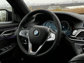 BMW 7 Series foto 18