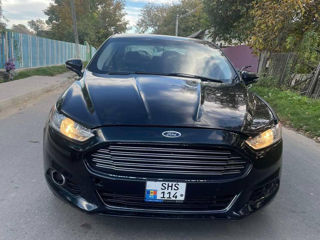 Ford Fusion foto 2