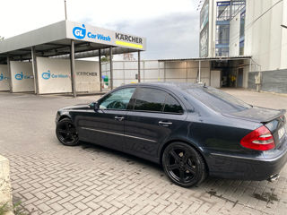 Mercedes E-Class foto 4