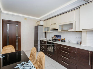 Apartament cu 2 camere, 55 m², Centru, Codru, Chișinău mun. foto 2