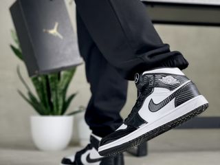 Nike Air Jordan 1 Retro High Carbon Fiber Black Unisex foto 8