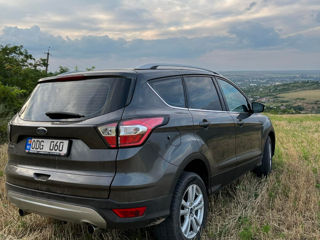 Ford Kuga foto 8