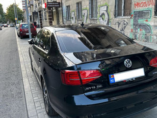 Volkswagen Jetta foto 4