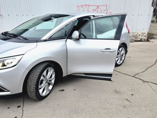 Renault Grand Scenic foto 2