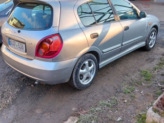 Nissan Almera foto 3