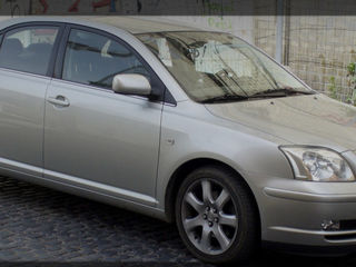 Toyota. Avensis.  Motor. 2.2d4d foto 4