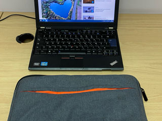 Ноутбук Lenovo ThinkPad X220 с наушниками и колонками foto 3