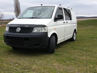 Volkswagen T5 URGENT !!!!! foto 1