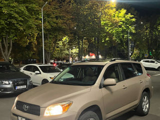 Toyota Rav 4 foto 4