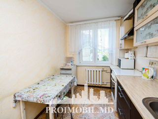 Apartament cu 3 camere, 69 m², Buiucani, Chișinău foto 6