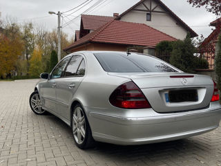 Mercedes E-Class foto 4