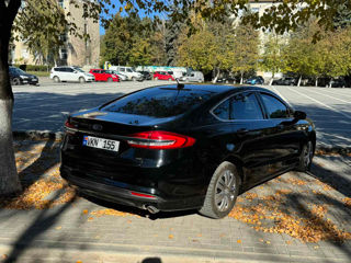 Ford Fusion foto 2