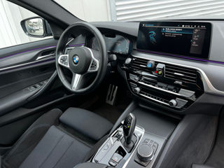 BMW 5 Series foto 8