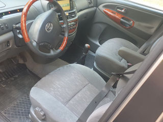 Toyota Previa foto 8