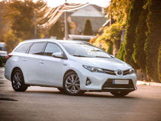 Toyota Auris foto 1