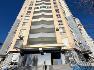 Apartament cu 2 camere, 69 m², Buiucani, Chișinău