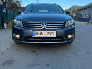 Volkswagen Passat foto 2