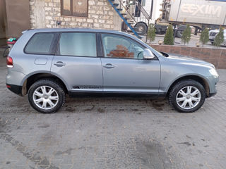 Volkswagen Touareg foto 2