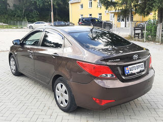 Hyundai Solaris foto 6